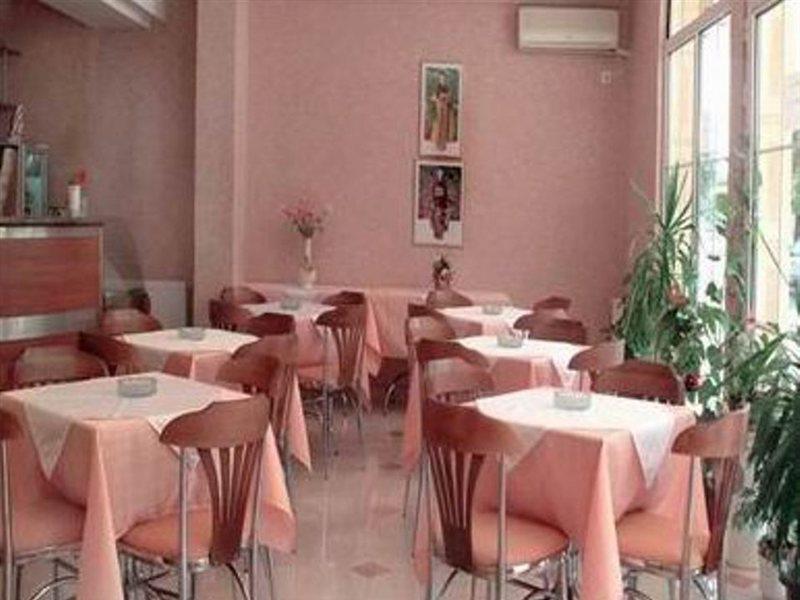 Vip Hotel Skopje - New Management エクステリア 写真